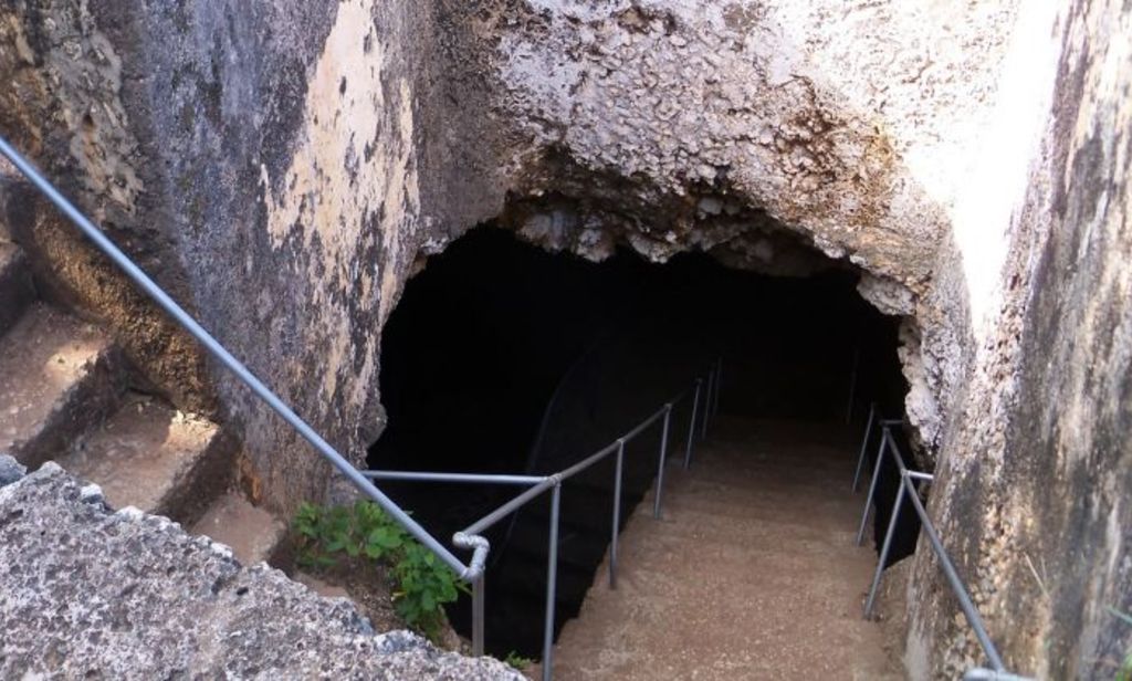 Mangapwani Slave Caves day tour Zanzibar (5 hrs)